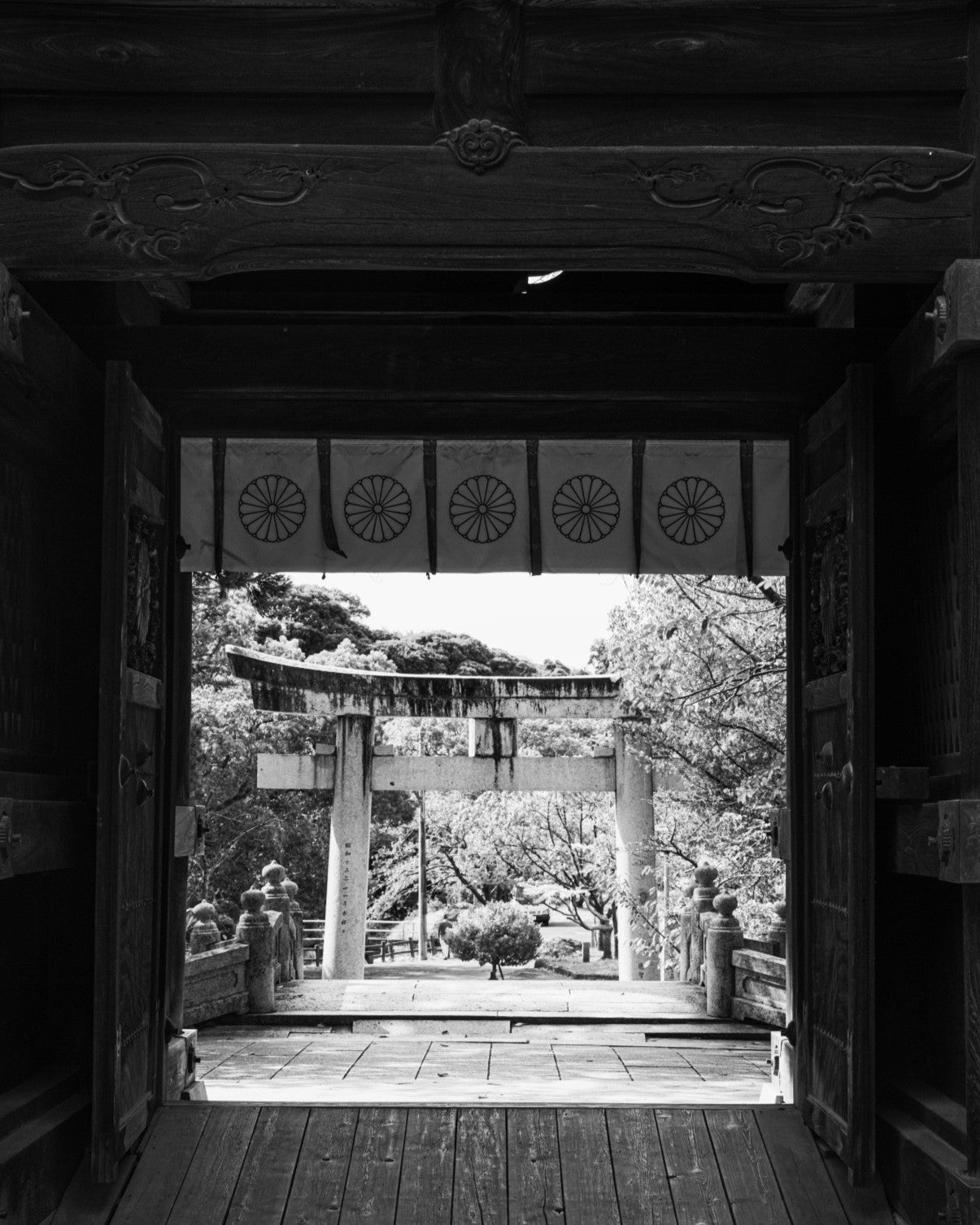 The Difference Between Temples and Shrines.